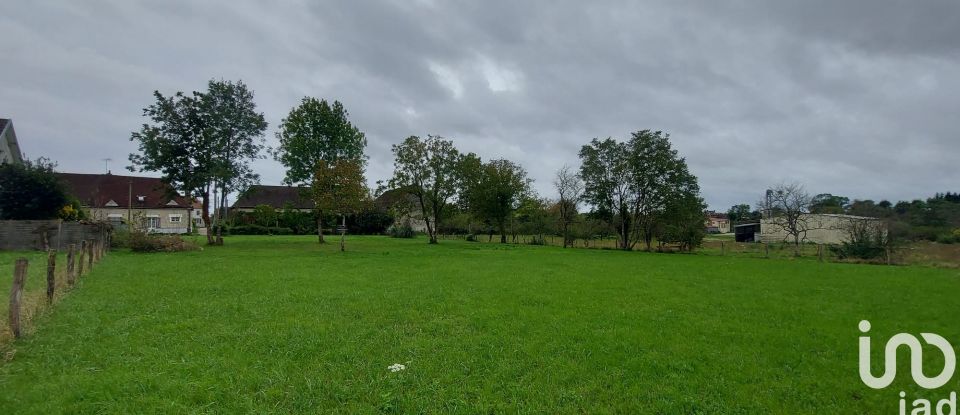 Land of 2,000 m² in Villeneuve-au-Chemin (10130)