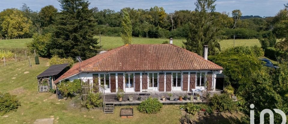 Country house 6 rooms of 128 m² in Saint-André-de-Seignanx (40390)