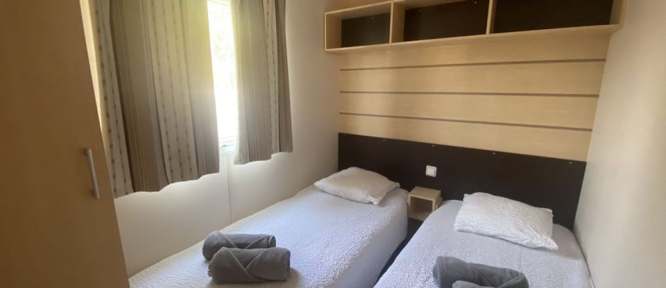 Lodge 4 rooms of 36 m² in Garde-Colombe (05300)