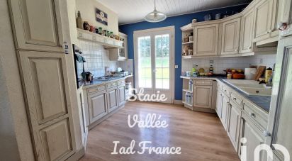 House 5 rooms of 97 m² in La Vieille-Lyre (27330)