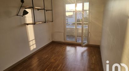 Appartement 4 pièces de 77 m² à Aubervilliers (93300)