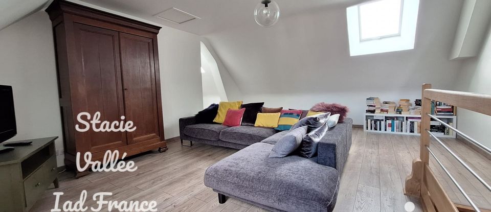 Maison 6 pièces de 215 m² à Ferrières-Haut-Clocher (27190)