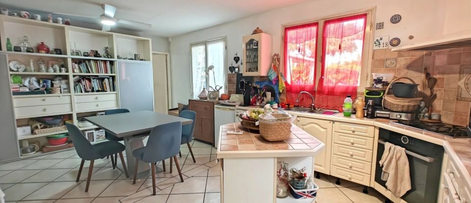 Maison 7 pièces de 125 m² à Saint-Pierre (97410)