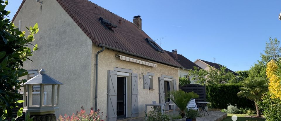 Maison traditionnelle 4 pièces de 115 m² à Aubergenville (78410)