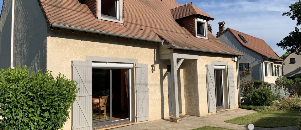 Maison traditionnelle 4 pièces de 115 m² à Aubergenville (78410)