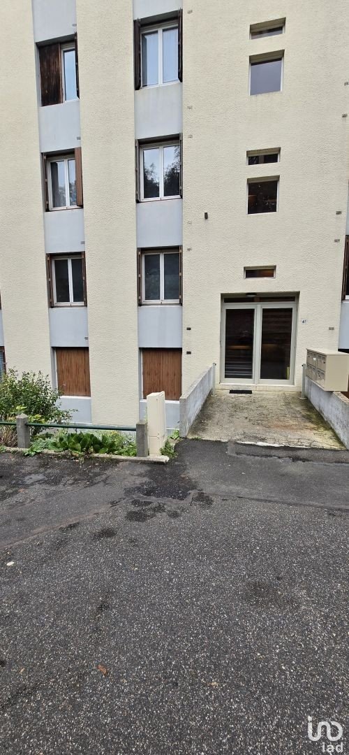 Appartement 3 pièces de 44 m² à Viry-Châtillon (91170)