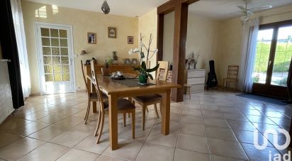 Traditional house 6 rooms of 160 m² in Mont-près-Chambord (41250)