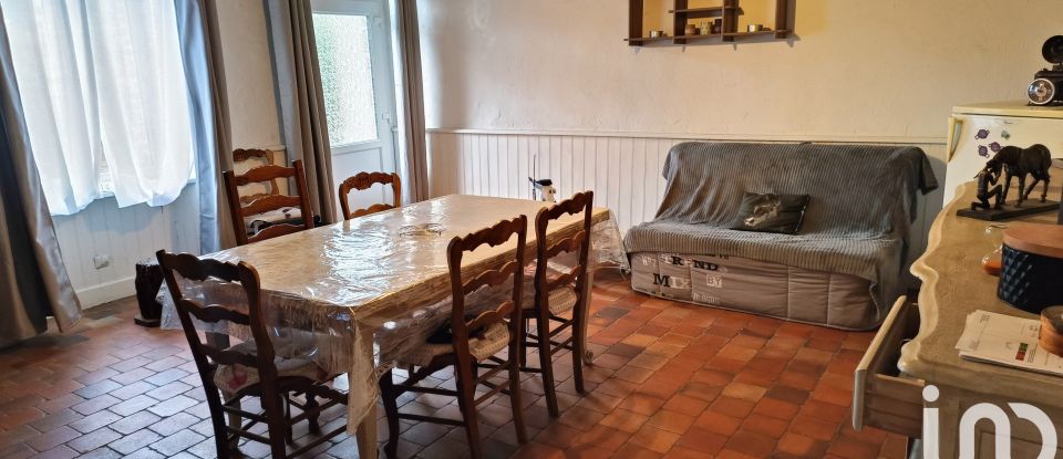 Country house 4 rooms of 72 m² in La Colombe (50800)