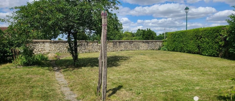 Village house 3 rooms of 67 m² in Courléon (49390)