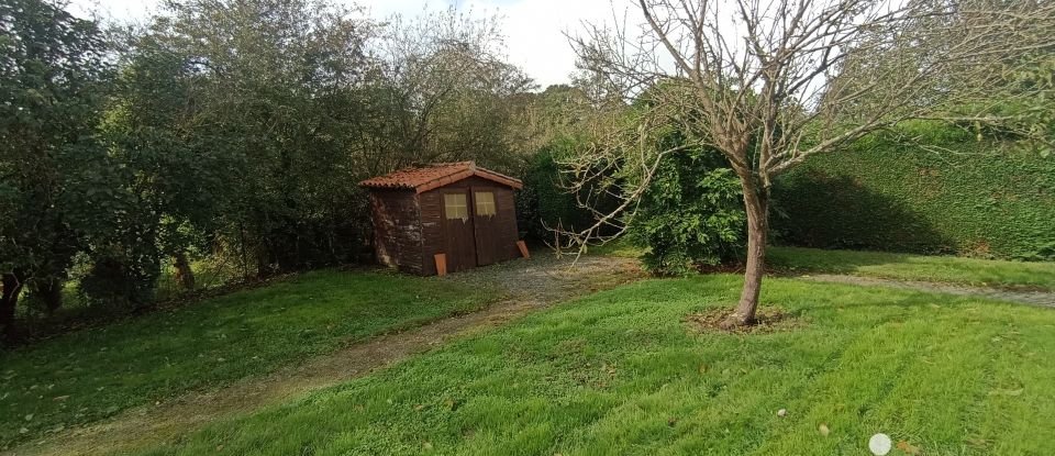 Maison 4 pièces de 87 m² à Parthenay (79200)