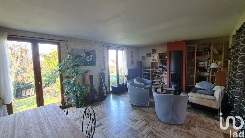 House 5 rooms of 110 m² in Sainte-Geneviève-des-Bois (91700)