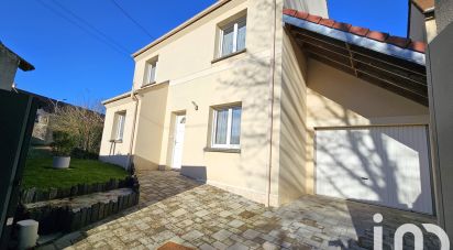 House 6 rooms of 113 m² in Auneau-Bleury-Saint-Symphorien (28700)