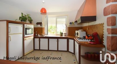 Village house 9 rooms of 234 m² in Malaussanne (64410)