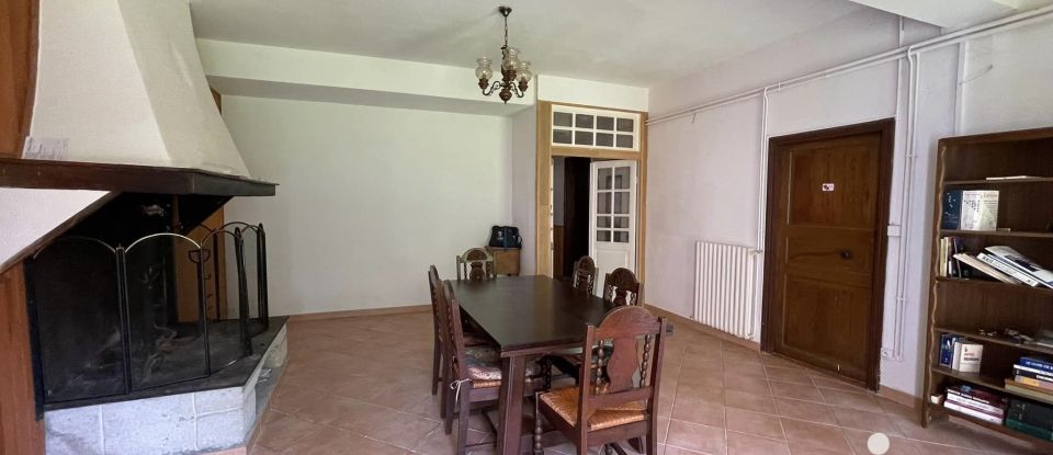 Traditional house 10 rooms of 200 m² in Belcaire (11340)