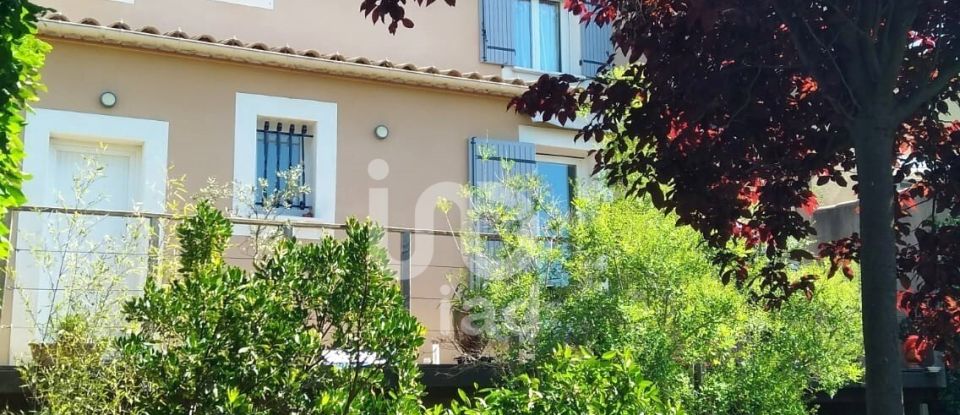 Traditional house 4 rooms of 97 m² in Beauvoisin (30640)