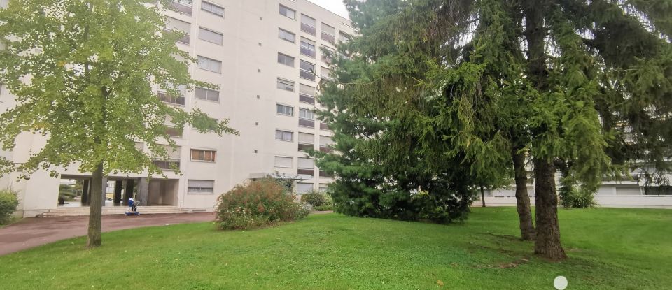 Apartment 3 rooms of 69 m² in Chevilly-Larue (94550)