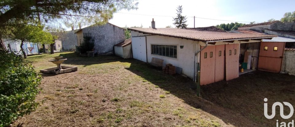 Maison de village 7 pièces de 159 m² à Saint-Séverin-sur-Boutonne (17330)