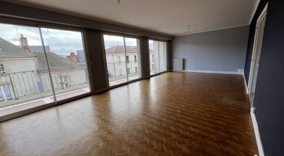 Apartment 5 rooms of 107 m² in Cholet (49300)