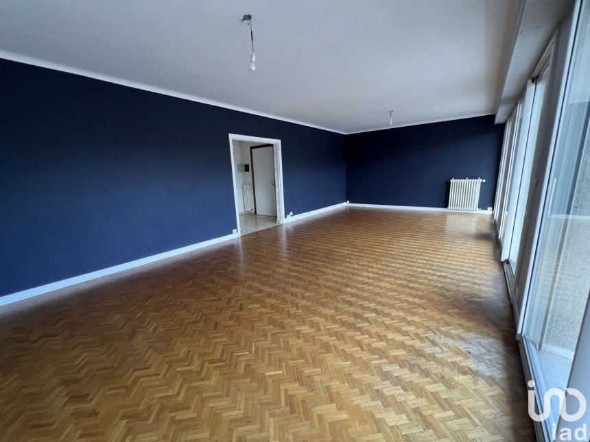 Appartement 5 pièces de 107 m² à Cholet (49300)