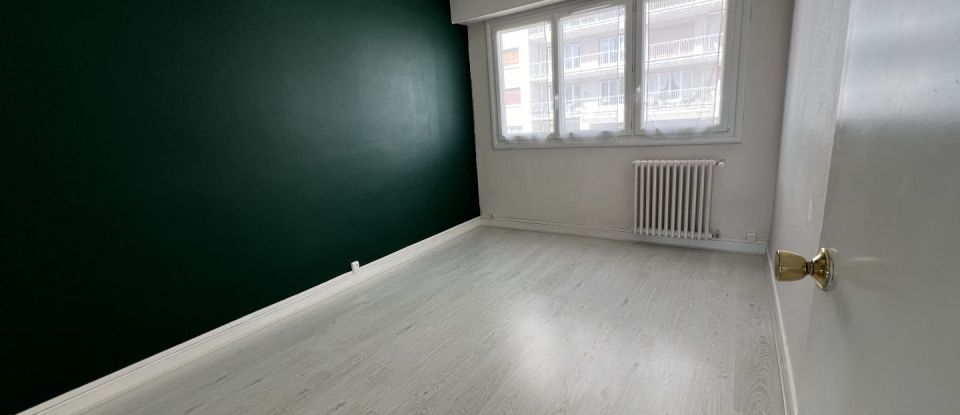 Appartement 5 pièces de 107 m² à Cholet (49300)