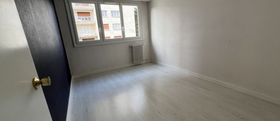 Appartement 5 pièces de 107 m² à Cholet (49300)