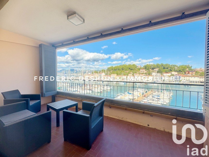 Appartement 2 pièces de 56 m² à Saint-Mandrier-sur-Mer (83430)