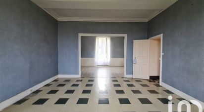 Demeure 9 pièces de 251 m² à Château-Gontier (53200)