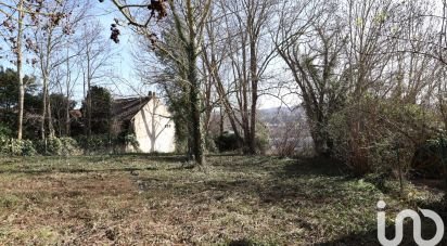 Land of 998 m² in Hardricourt (78250)