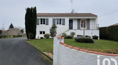 Maison traditionnelle 6 pièces de 115 m² à La Ferrière (85280)