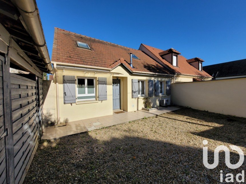 Maison traditionnelle 4 pièces de 85 m² à Verberie (60410)