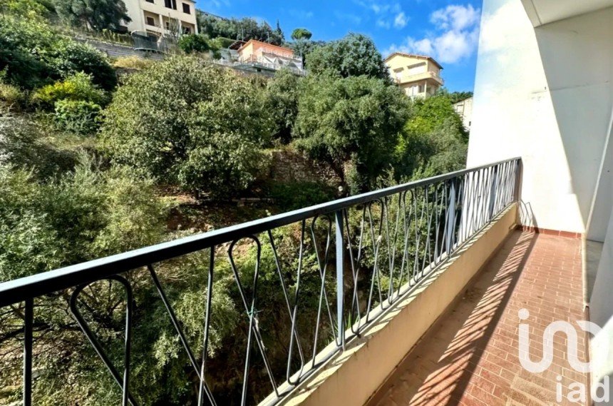 Appartement 4 pièces de 81 m² à Nice (06000)