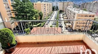 Appartement 4 pièces de 81 m² à Nice (06000)