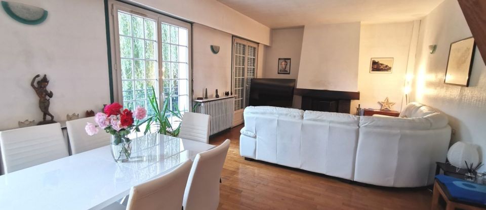 House 6 rooms of 182 m² in Lizy-sur-Ourcq (77440)