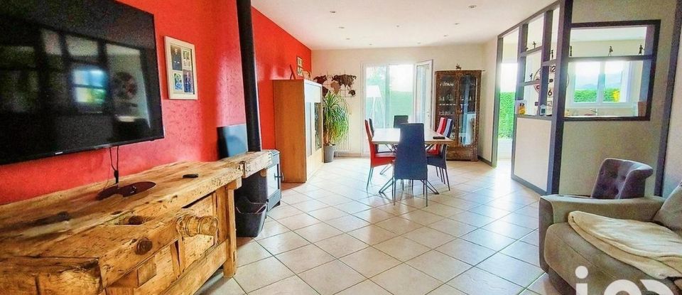 Maison 7 pièces de 178 m² à Brussieu (69690)