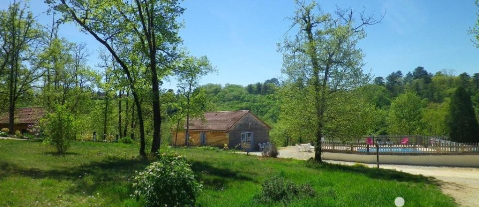 Estate 27 rooms of 542 m² in Montignac (24290)