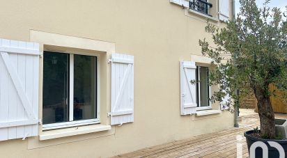 Appartement 2 pièces de 42 m² à Galluis (78490)