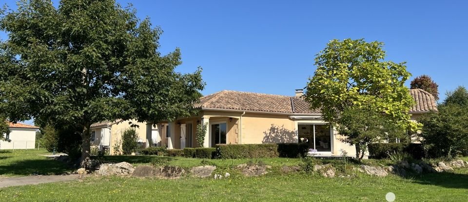 Maison traditionnelle 4 pièces de 144 m² à Saint-Germain-et-Mons (24520)