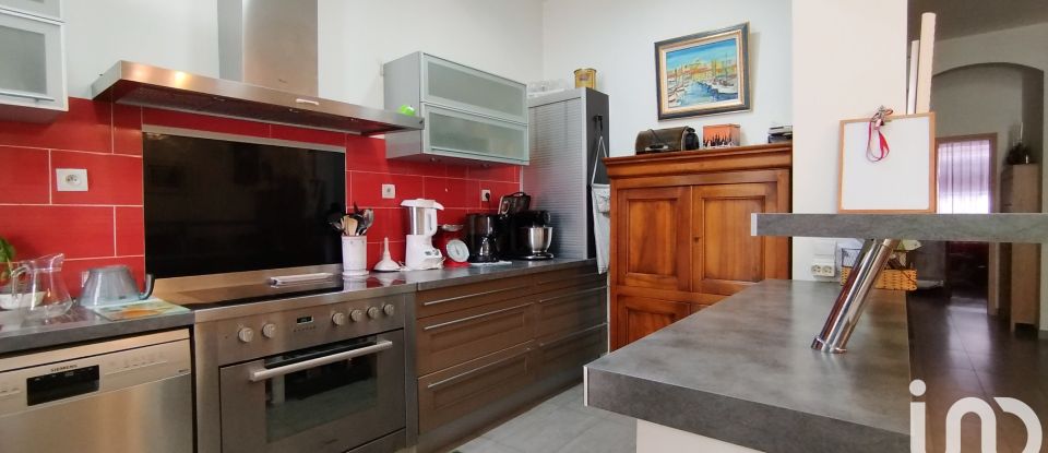 Appartement 2 pièces de 71 m² à Marseille (13005)