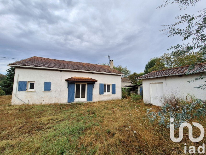 House 4 rooms of 103 m² in Ménesplet (24700)