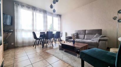 Appartement 4 pièces de 82 m² à Crosne (91560)