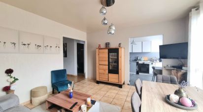 Appartement 4 pièces de 82 m² à Crosne (91560)