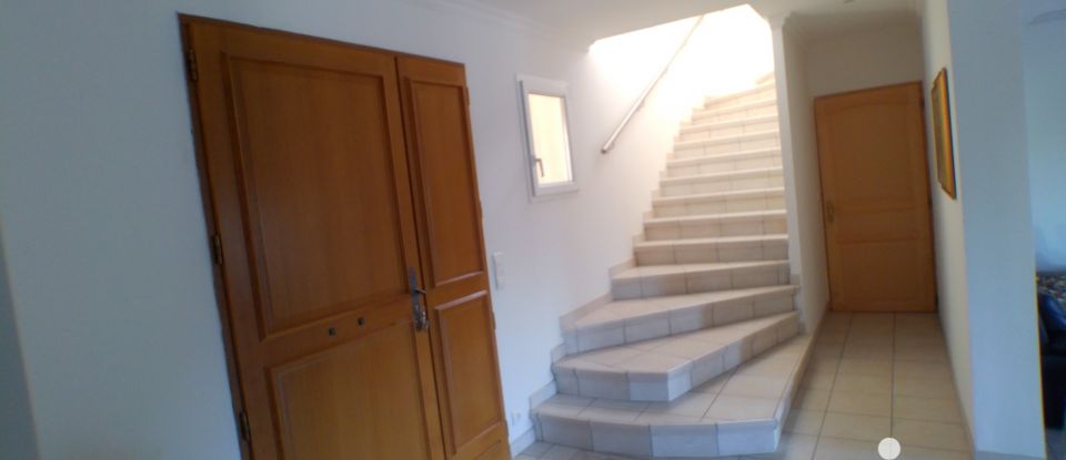 House 5 rooms of 203 m² in Capestang (34310)