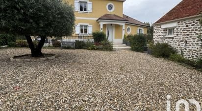 Maison traditionnelle 8 pièces de 180 m² à Saint-Denis-lès-Rebais (77510)