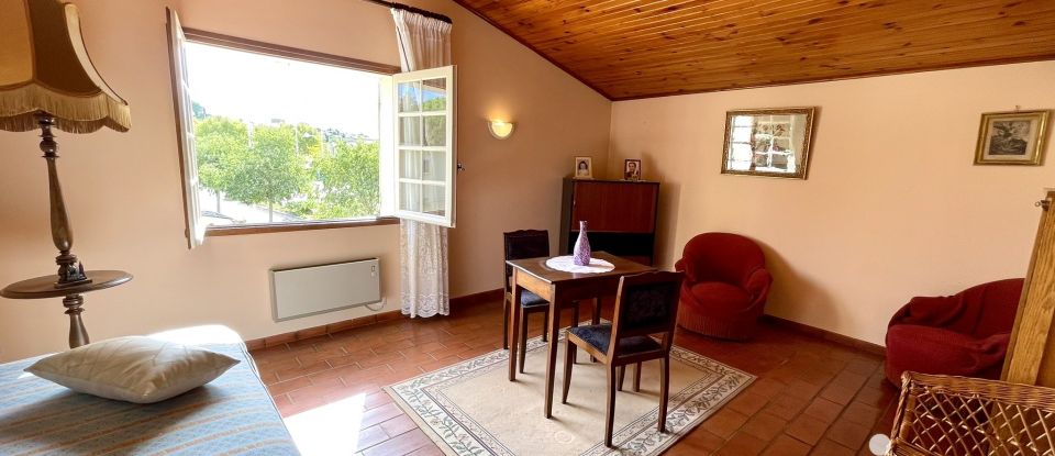 Traditional house 5 rooms of 193 m² in Bollène (84500)