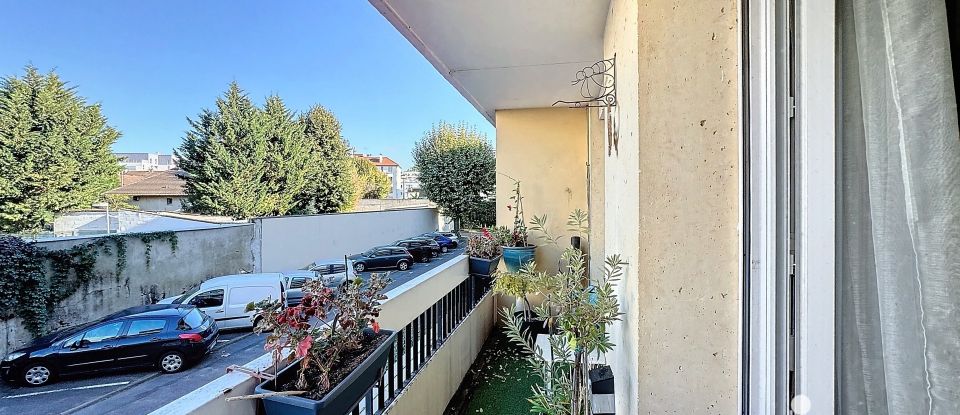 Apartment 4 rooms of 84 m² in Livry-Gargan (93190)