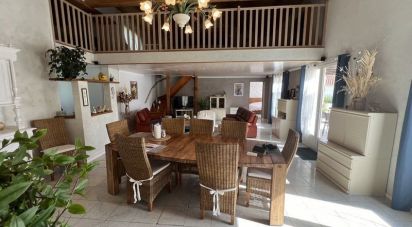 House 6 rooms of 213 m² in Saint-Pierre-d'Oléron (17310)