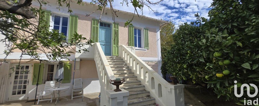 Maison 8 pièces de 170 m² à Hyères (83400)