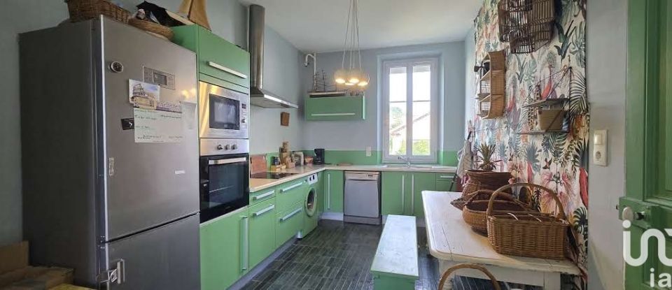 Maison 8 pièces de 170 m² à Hyères (83400)