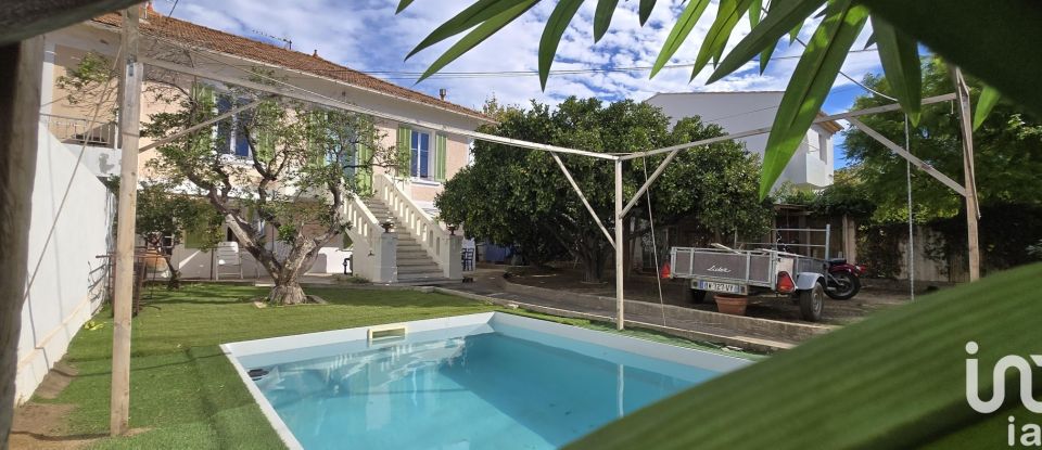 Maison 8 pièces de 170 m² à Hyères (83400)