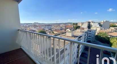 Apartment 1 room of 28 m² in Nîmes (30000)